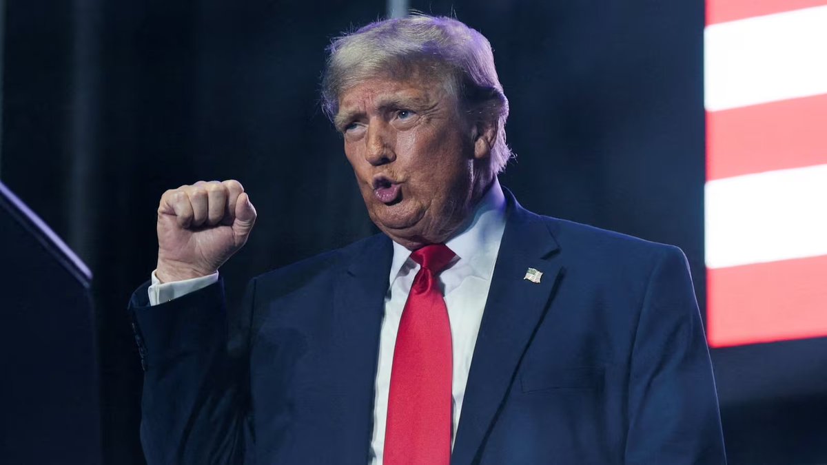 lindberg_clara's tweet photo. If you had to nominate someone for the #NobelPeacePrize, who truly deserves it? Donald Trump, whose foreign policy is associated with military conflict, or a frontline human rights advocate like Dr Mahrang Baloch?

@PEN_Norway @BBCWorld @GlblCtzn @NobelPrize https://t.co/ji0CFnv8Kj