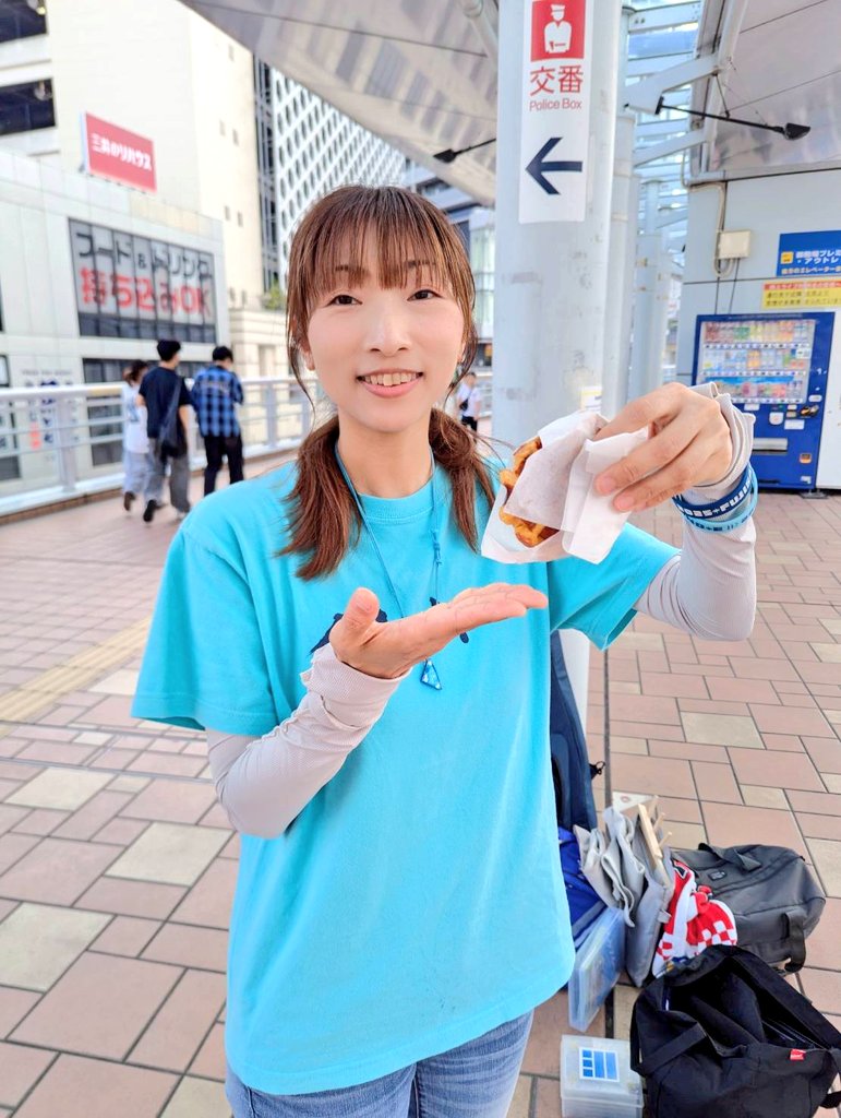ichinoe_members's tweet photo. ✨🎤TikTok配信🎤✨

この後イチノイーパイセンのちょこっと配信します☺️🙌

齋藤が21:00〜21:30くらいからやります！

イチノイーTikTokアカウントでちょこっと配信しますので、ぜひ遊びに来てね🙌

✌イチノイーTikTok✌
https://t.co/BIHKMdSwSG https://t.co/nfNiJZLmOH