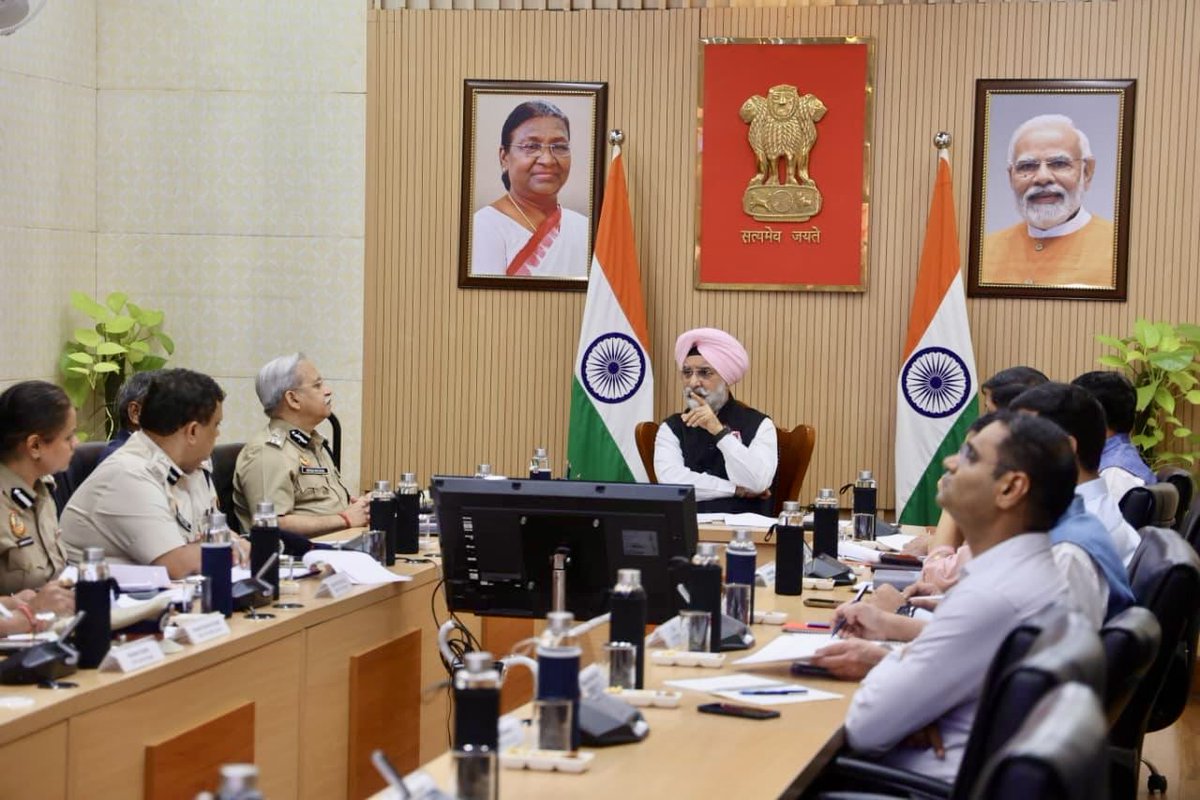 LtGovDelhi's tweet photo. Reviewed a detailed presentation by @dtptraffic today, along with @CPDelhi and senior officials. It is encouraging to see the focused efforts and strategic interventions being undertaken to improve traffic management across Delhi.

Targeted action to address major congestion points, combined with continuous engineering interventions and technology-driven solutions, has begun to deliver incremental improvements. Strict enforcement against violations such as wrong-side driving and unauthorized parking must remain a sustained priority.

It is also encouraging to see the citizen-centric Project Sangam being taken forward to strengthen engagement with local residents and develop area-specific solutions.

Directed the team to sustain this momentum with a continued focus on future-ready infrastructure, intelligent traffic management systems, and the adoption of advanced technologies. Assured @dtptraffic of our full support in its ongoing efforts to deliver a seamless, safe, and efficient mobility experience for every citizen of Delhi.