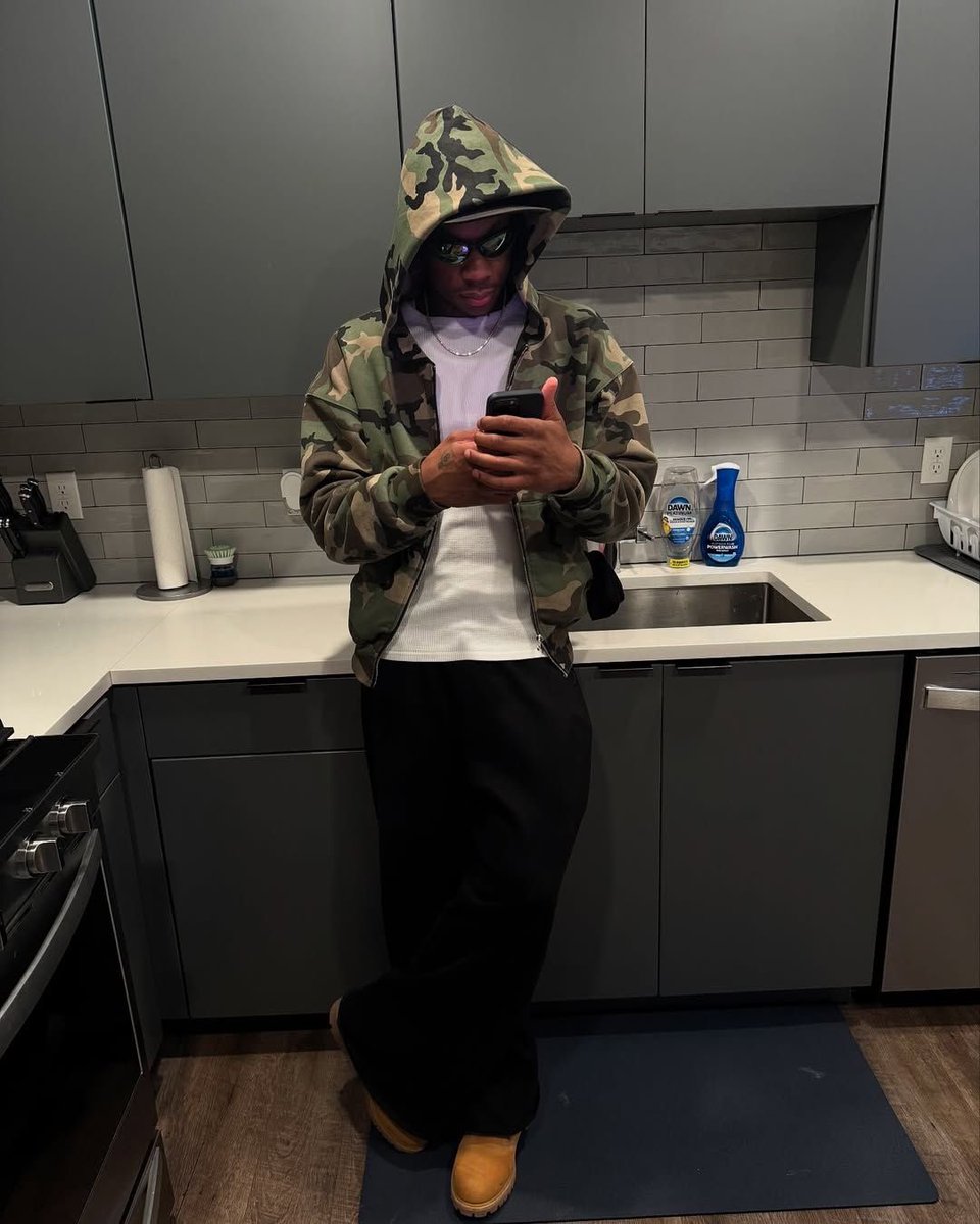 wtfay0's tweet photo. the best.🪖 https://t.co/e8oP3SGnQ8