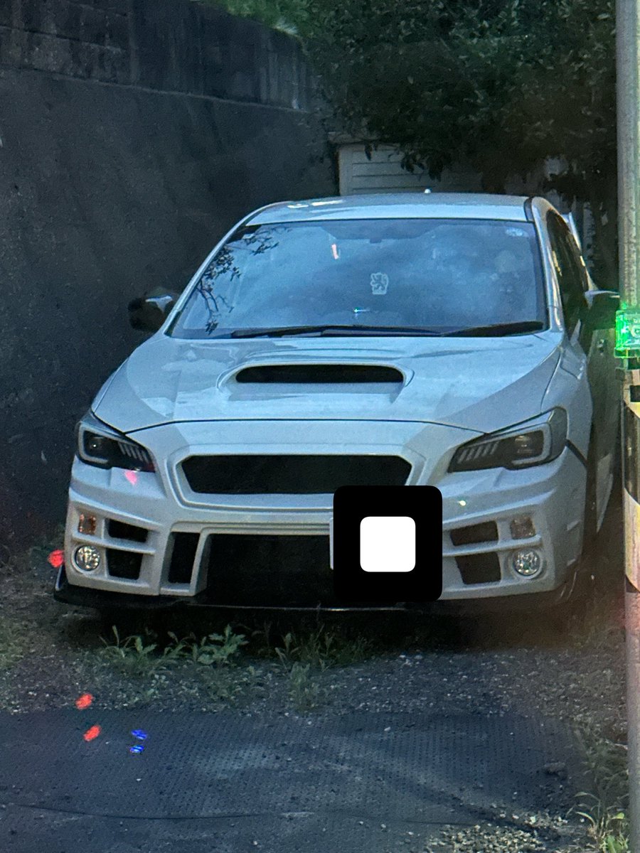 yoihime131's tweet photo. そういえば中古車で付いてた滑ってた強化クラッチ完全に行きました。重整備はけたら治します https://t.co/iE46RIAEo9