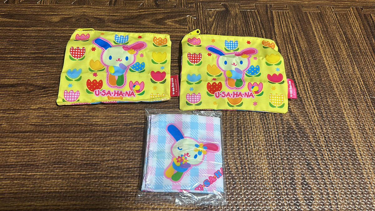 ___icandoitO929's tweet photo. ウサハナ ガチャガチャ 交換 キーリングハンガー
レトロデザインバラエティーコレクション

【譲】ポーチ×2  バンダナ

【求】トートバッグ
        ※異種ですがキーリングハンガーの
       ウサハナも求めております😣

郵送📮にて交換希望です！
お気軽にお声掛けください🙇🏻‍♀️ https://t.co/9wKxA3DbkJ
