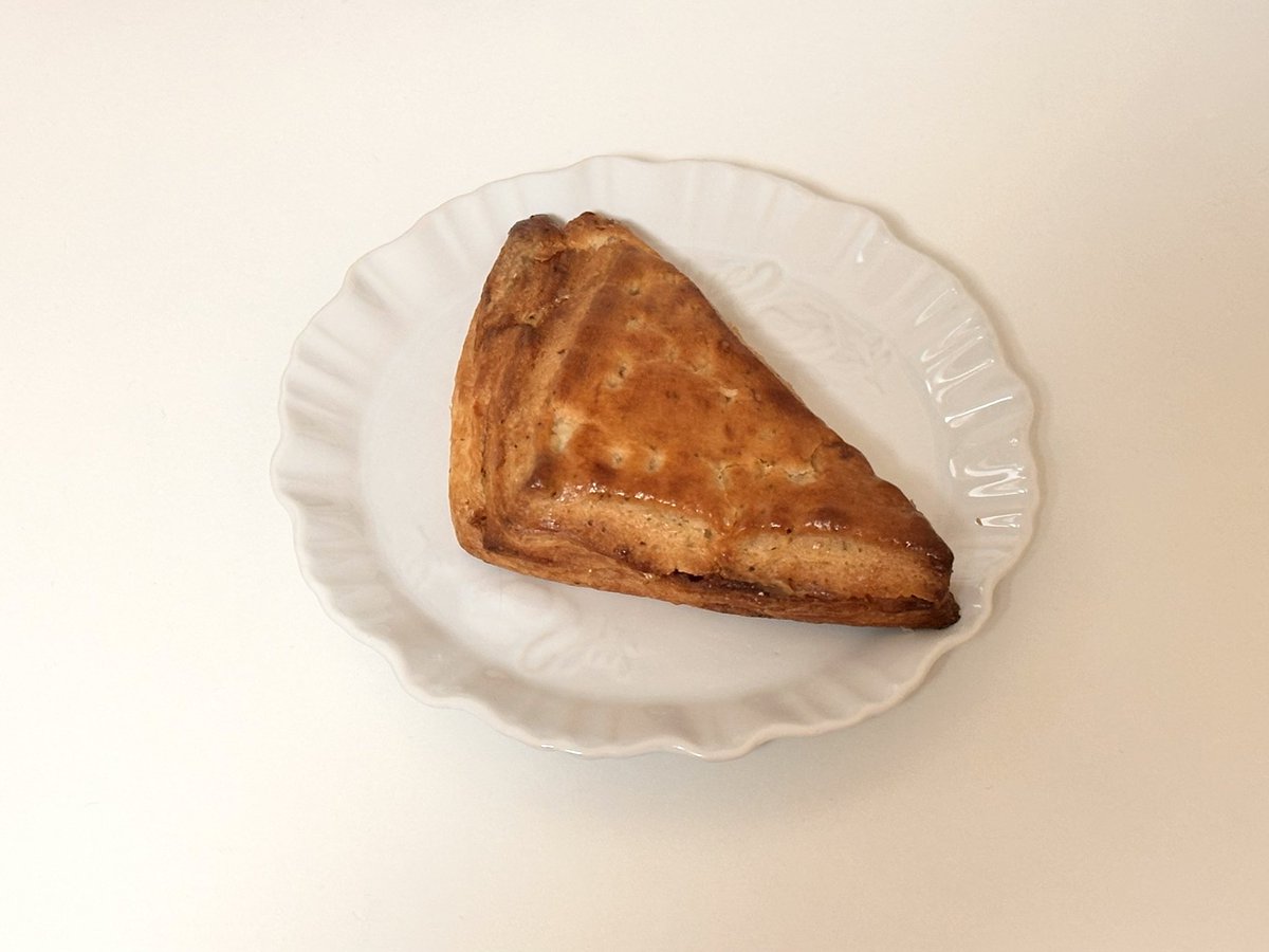 72x1oo_'s tweet photo. ファミマのこれめっちゃおいしい
焼くのが正解すぎる本当においしい
#日常垢 https://t.co/4CEazXcYKw