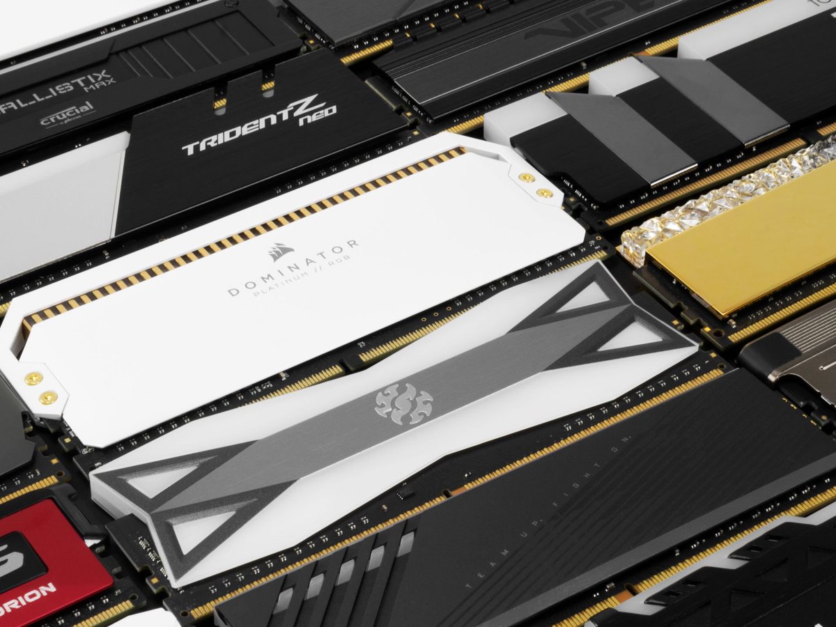 techolay's tweet photo. Meğer anlaşmışlar!

ABD'de RAM üreticileri Samsung, SK Hynix ve Micron'a karşı federal bir dava açıldı.

Dava, şirketlerin RAM çipleri için fiyat belirlemede anlaşma yaptığı iddiası ve sözde piyasada oligopol oluşturarak RAM kıtlığına yol açtığını öne sürüyor. https://t.co/6i81TZFGhN