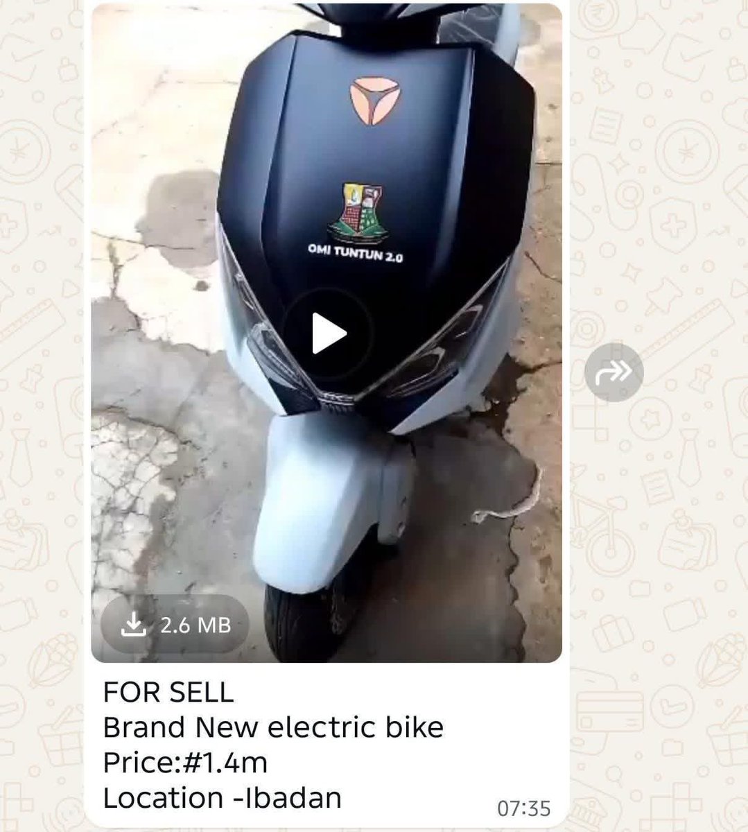 Oyocentric's tweet photo. 🚨 HUNGER IN THE LAND?

A motorcycle reportedly gifted by Governor Seyi Makinde has been spotted up for sale.

🤔 What do you think?

Would you sell it to meet immediate financial needs, or keep it for personal use? https://t.co/HYjQwnuvNB