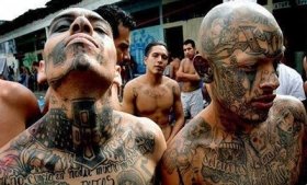 A2SRisk's tweet photo. @Planeta_Futuro Los progresistas podéis acoger en vuestras casas a cualquiera de estos detenidos arbitrariamente: https://t.co/ixUxMT9zzz
