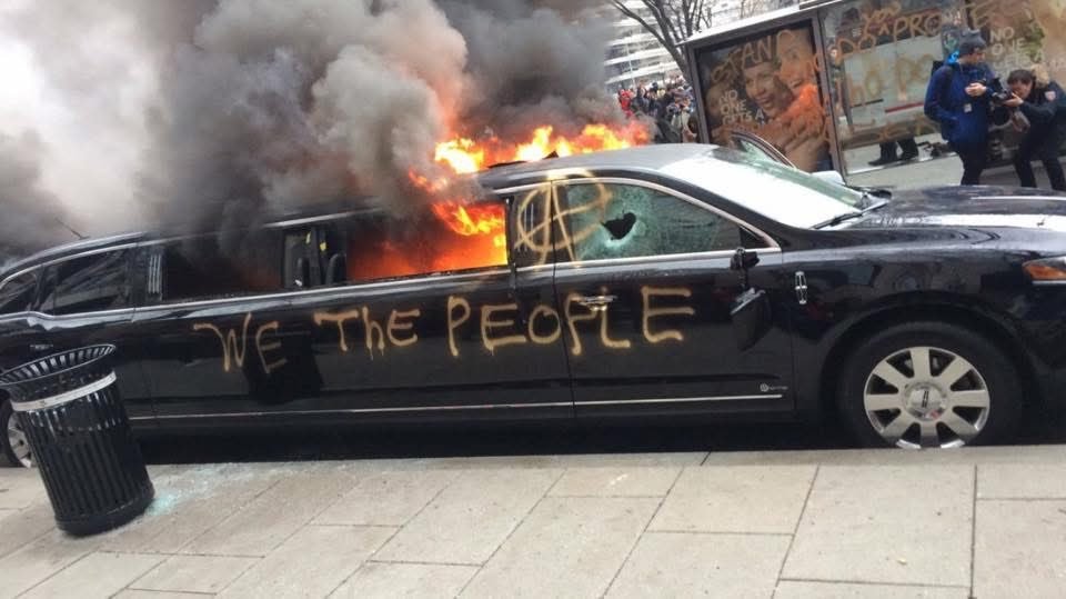 ultras_antifaa's tweet photo. #EatTheRich https://t.co/2y3FXO5EDE