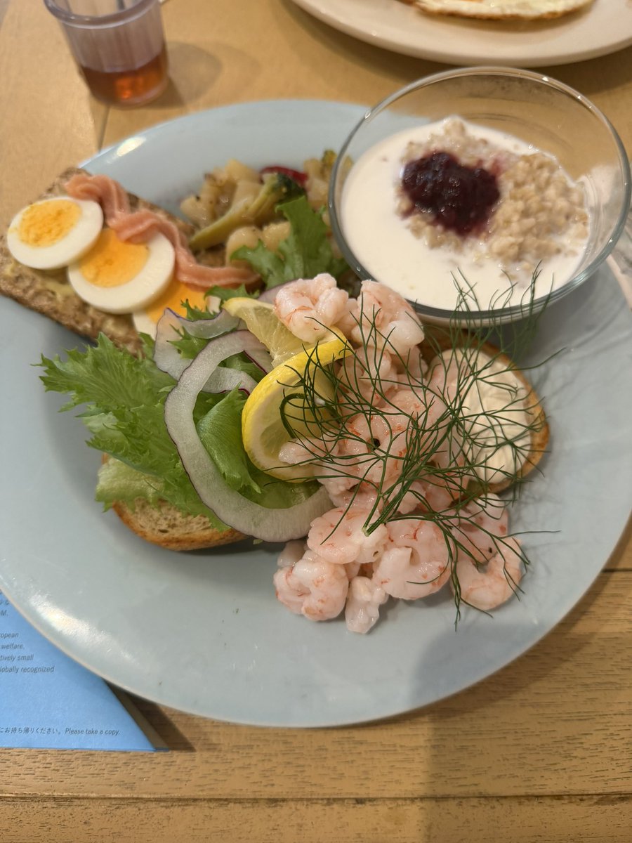 chorus426's tweet photo. スウェーデン🇸🇪の朝ごはん😋
#tastetheworld https://t.co/jTlMg4fOlF