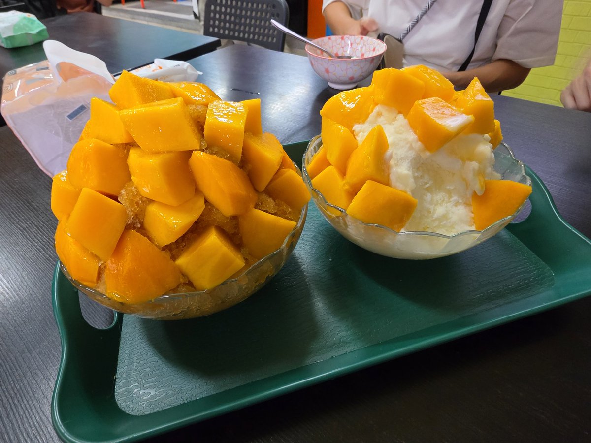 mango_pudding_'s tweet photo. 台北で食べた物。 https://t.co/qtzte5dMbJ