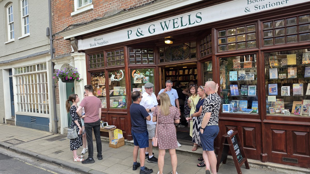 TimJourno's tweet photo. The #book #signing at P&amp;G Wells in #Winchester for MJ White's Past, Present, Future and The Weird was a great evening. https://t.co/mi64t3UvaP