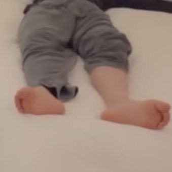 VGGUKMlN's tweet photo. Tópico sensível: pezinhos do jimin https://t.co/Ln0HE4154d