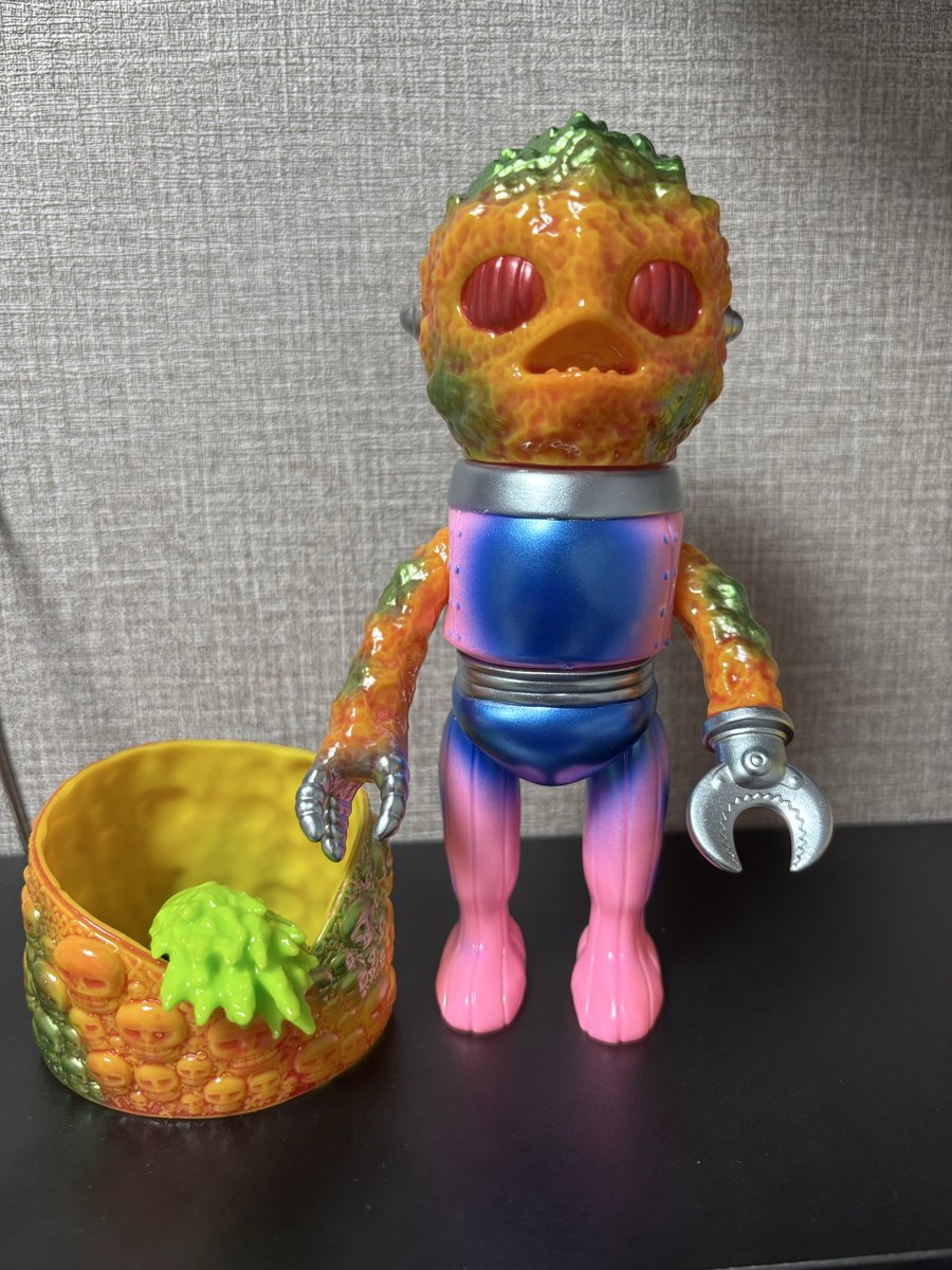 dadandan_4439's tweet photo. スーパーソフビサミットでお迎えしたソフビ第２弾！！
ゲーリアン🤮👽
初ゲーリアンめっちゃ嬉しい😆✨✨✨
イベント、通販でずっと買えなかったけど😭
ようやくお迎えできた✨✨✨

#サイキックムーン https://t.co/4m5sLjz3Hj