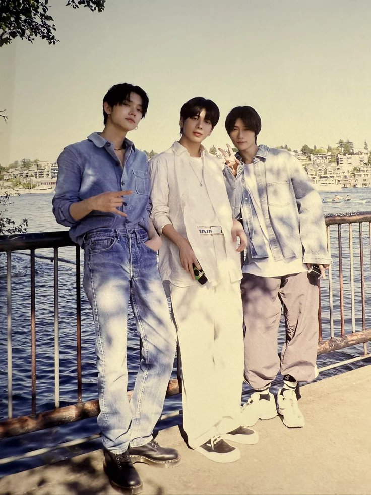 foufou_tyunera's tweet photo. Feels like one of those old photos of my dad and his hot friends https://t.co/HKTaDte7vM