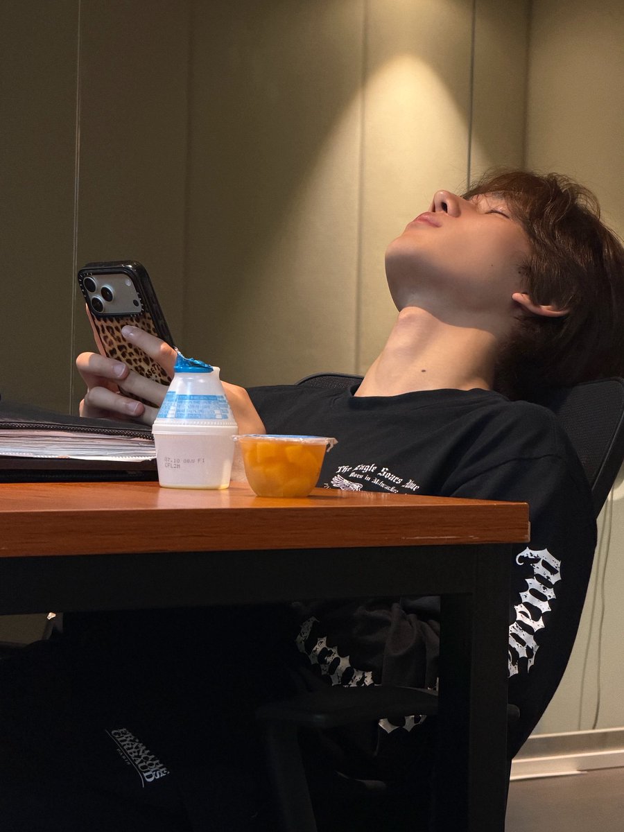 limjy_07's tweet photo. 코콬낸낵...💞 https://t.co/zZUj87kNDR