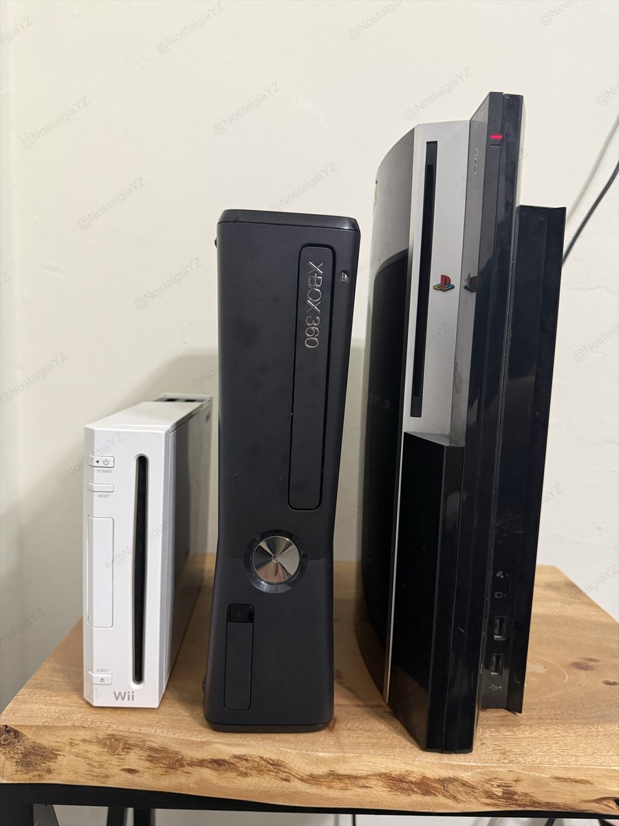 NostalgiaYZ's tweet photo. Never sell your consoles. https://t.co/r9tv8BZ5NM