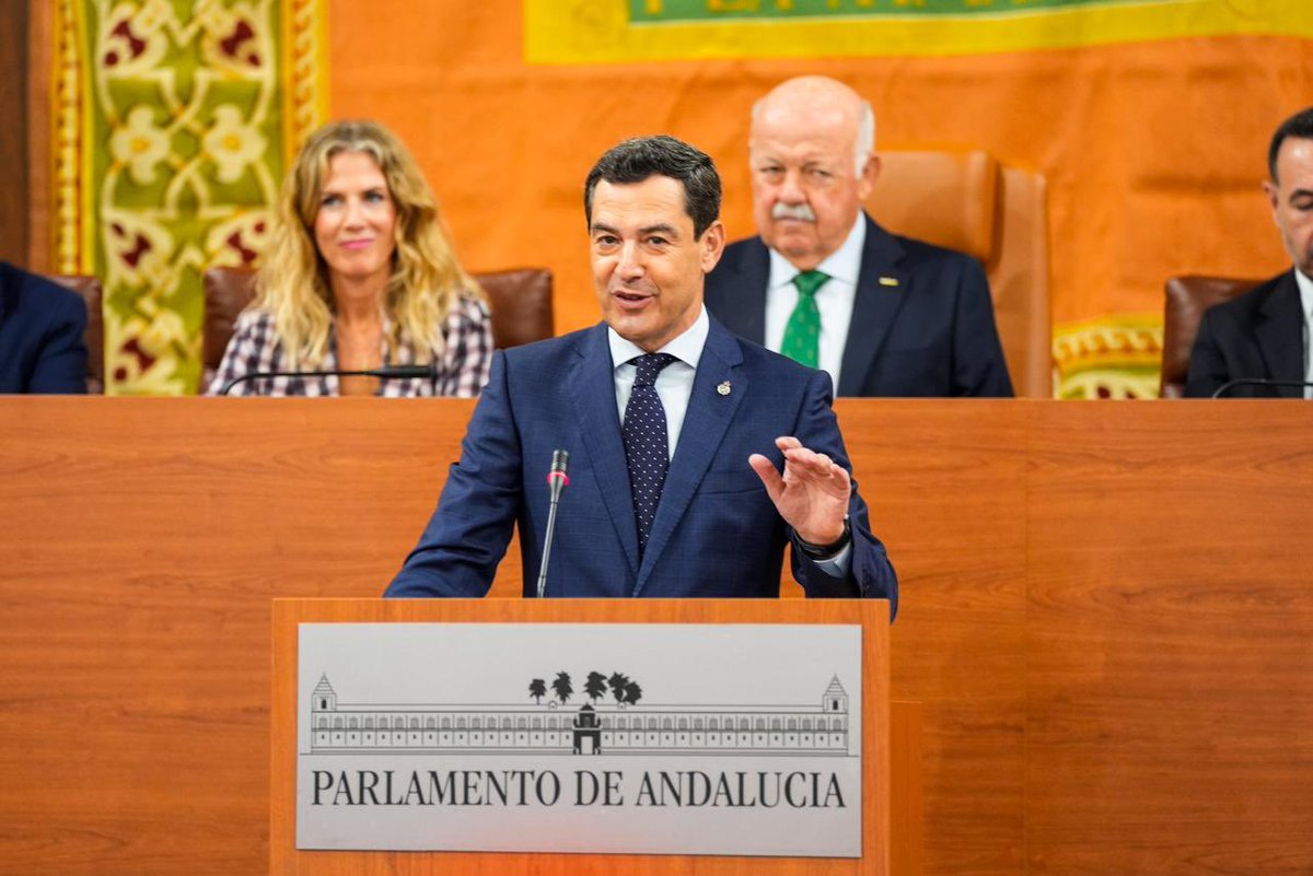 eliasbendodo's tweet photo. Andalucía merece que el proyecto que ha desplegado hoy @JuanMa_Moreno arranque cuanto antes: soluciones en vivienda, bajada de impuestos, blindaje de la sanidad, impulso a la IA…el futuro no debe esperar. https://t.co/yZaJK22wvV