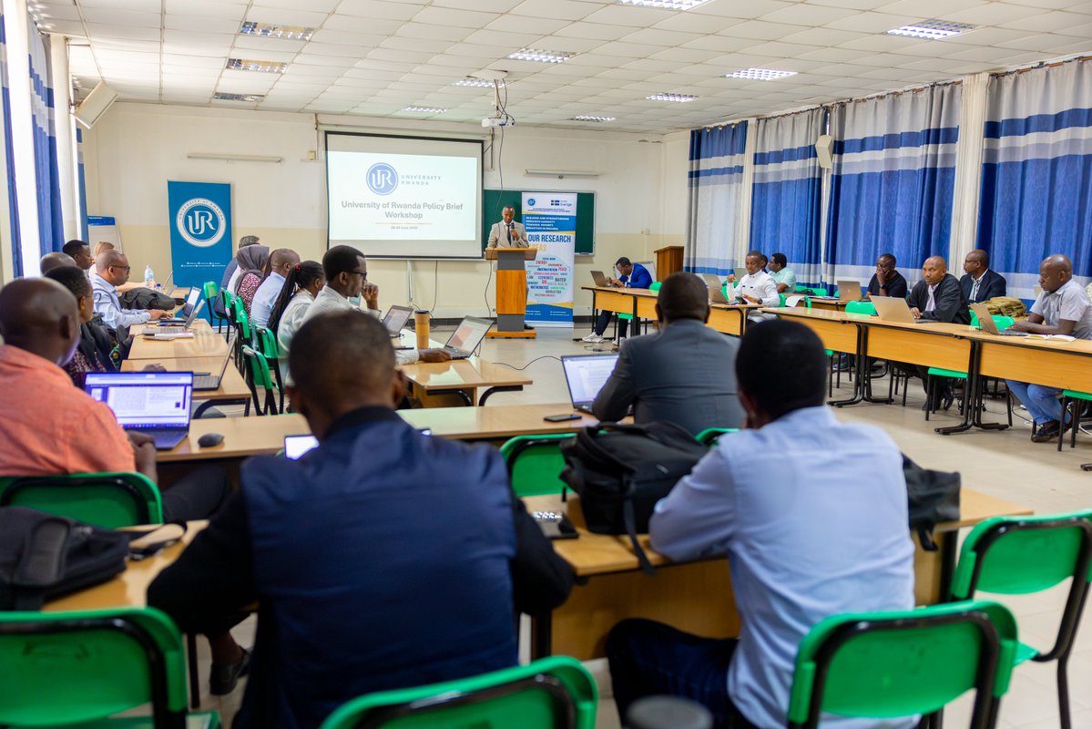 Uni_Rwanda tweet picture