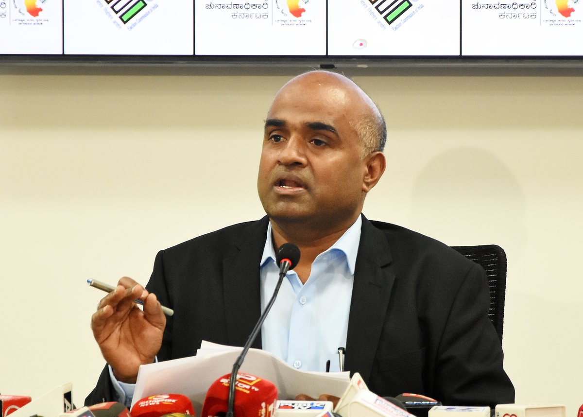 ceo_karnataka's tweet photo. Press Meet Conducted by Sri Anbukkumar V, Chief Electoral Officer, Karnataka, on Special Intensive Revision (SIR)–2026 | 29 June 2026
#SIR2026 #EnumerationForms
@ECISVEEP https://t.co/npCVB8NSCX