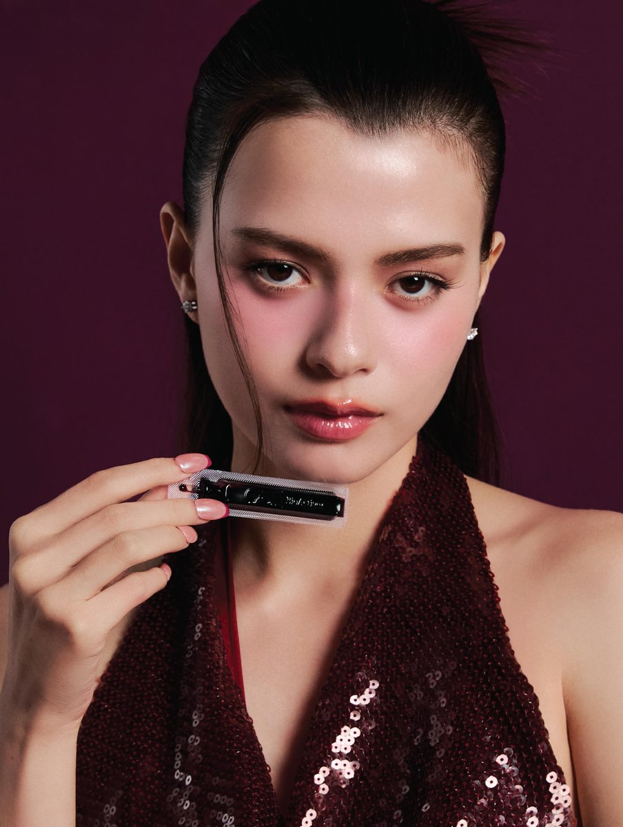 MongkolsawatK's tweet photo. IG Post : beccca #2
💖Glow As You Are ✨Every version of you deserves to shine 🌈 💧Want smoother, hydrated, glowing skin? Just Drop & Drink @BioActiveTH Concentrated Liquid Every Drop For Better Skin
#BioActivexBecky #Beckysangels #ConcentratedLiquidCollagen #BioActiveTH https://t.co/4RcIHAsvI1