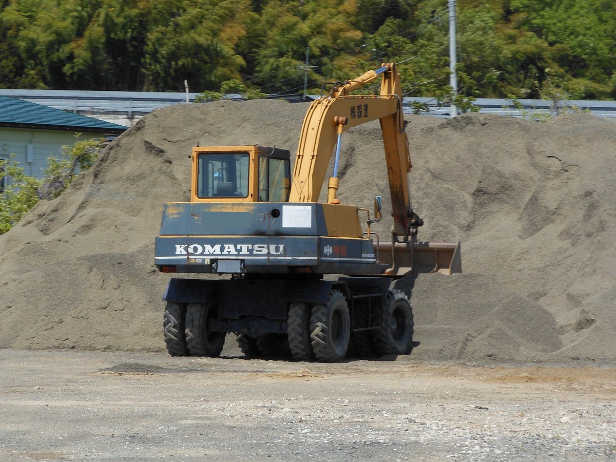 crane7540's tweet photo. コマツ　PW100 https://t.co/3KMtxRxZ3J