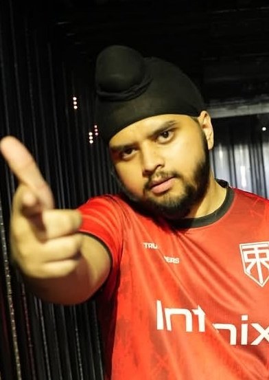 SUPREMExGoD_05's tweet photo. Mujhe Lag rha Kio Ki fielding set hai 🫪

Isliye jaldi jaldi Stream karke paise Bator le rha taaki thode time Tak sustain karle...🥀😭

thank you for your service kilo da maw https://t.co/rKmOizTDNY