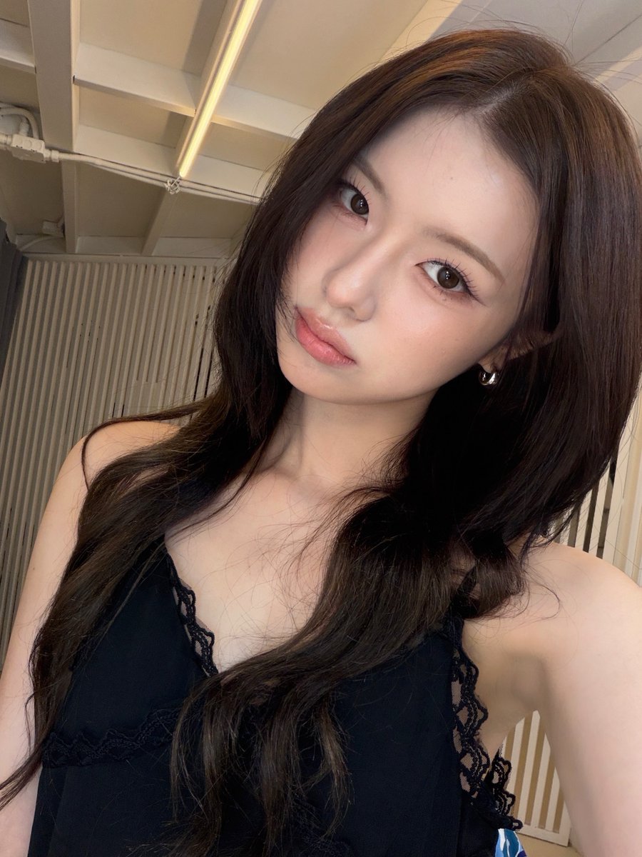 betternigth's tweet photo. ㅁㅊ 얼굴 진짜 말도 안된다 https://t.co/jm5uRQbxR2