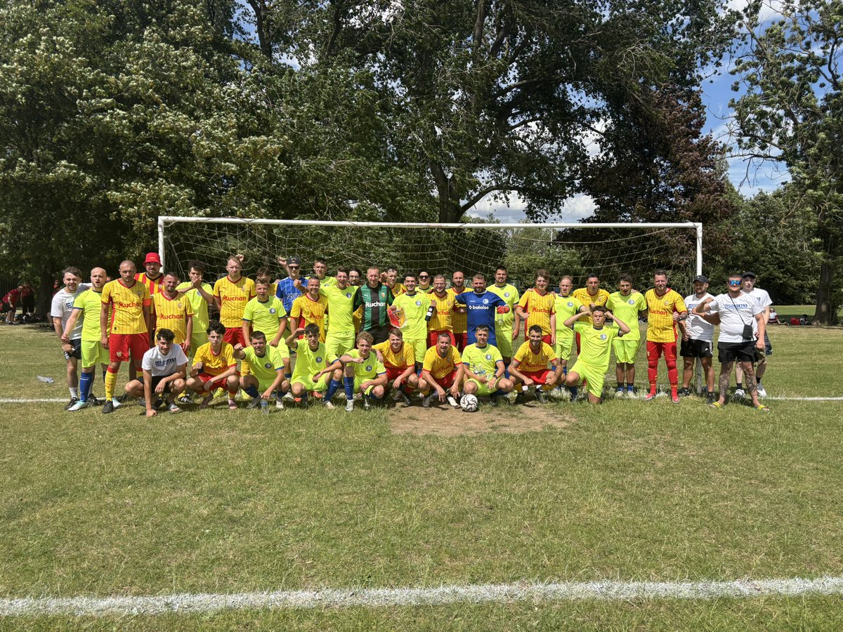 RCLensWorldnet's tweet photo. RC Lens A 3-0 KAA Gent ⚽️⚽️⚽️🤝 https://t.co/RNtZxh5TJ4