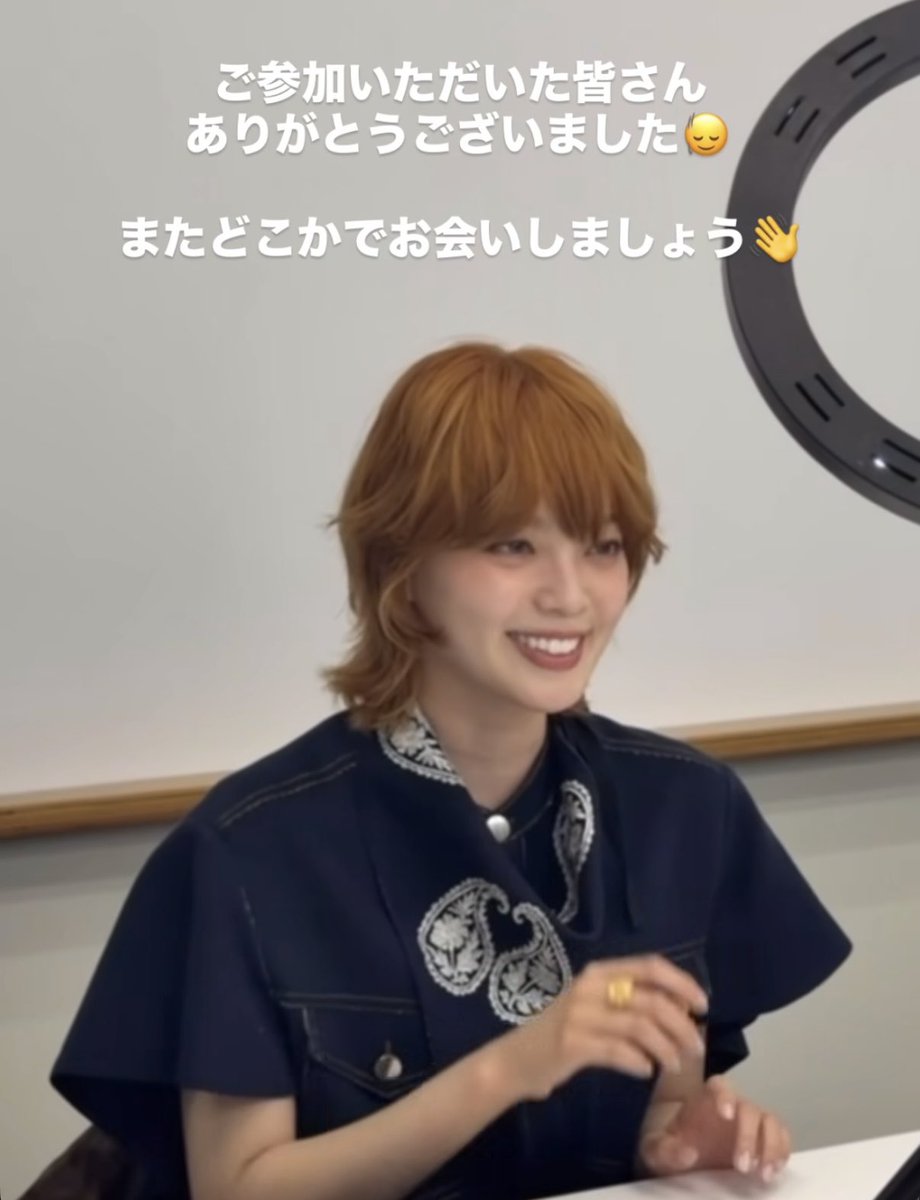 VolimYurina's tweet photo. 実際、この⬅️ビジュアルのアルバムジャケ写で占うとか発表されたら、え、何を言われるの？とか思うじゃん
でも実際は→この➡️ビジュアルで占った結果が動物とか食品とかなのまじでなんなん可愛い可愛い可愛い https://t.co/TjzSjAwnp5