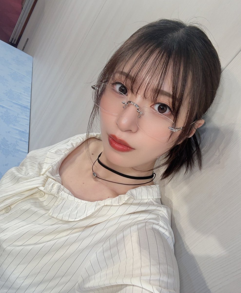 annakoto117's tweet photo. 1部2部で雰囲気変えてみました👚
#ことばとば https://t.co/hXXbGCVF8I
