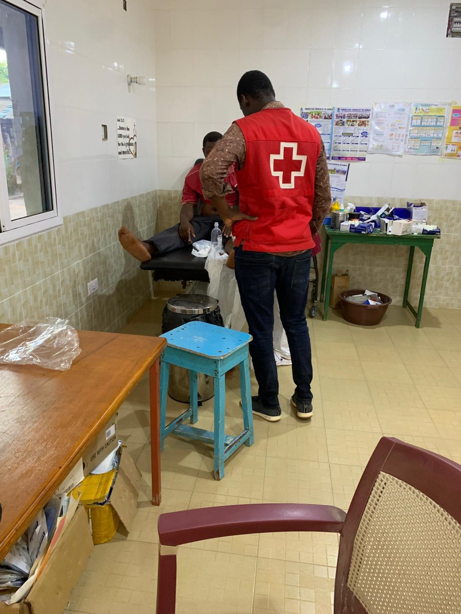 gplus_gambia's tweet photo. Our emergency responders responded to a road traffic accident in Tampoto, Foni, involving 9 casualties.

Our team provided first aid, stabilized the injured, and evacuated all casualties to Sibanor Health Centre. Tragically, an 11-year-old child lost their life. https://t.co/trqgV3KVz6