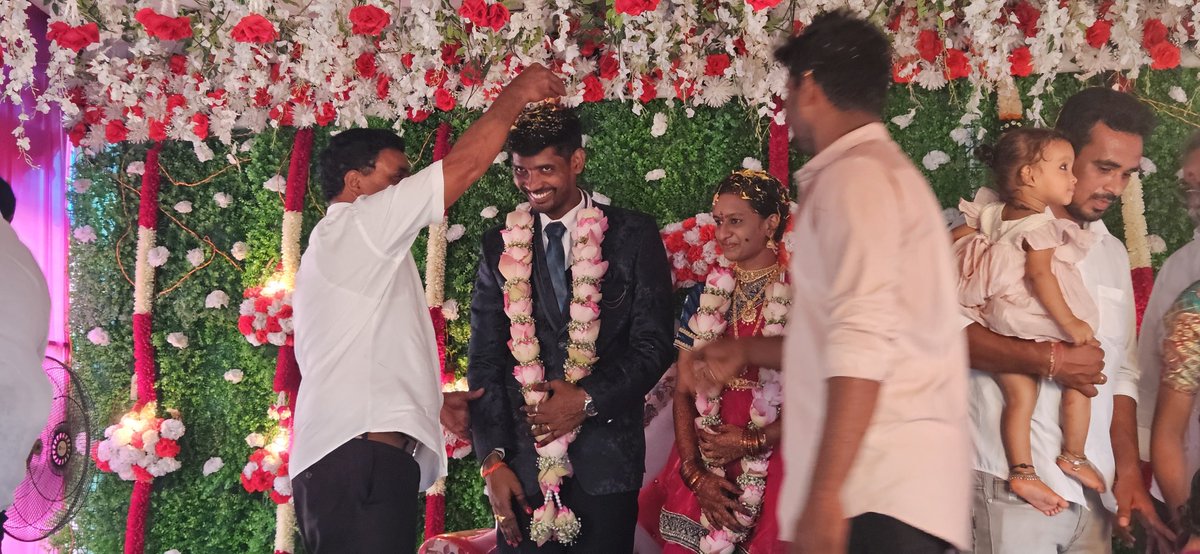 MTMJanasena's tweet photo. మచిలీపట్నం నియోజకవర్గంలో జరిగిన పలు వివాహ కార్యక్రమాల్లో పాల్గొనడం జరిగింది https://t.co/pd1XhoB5Oh