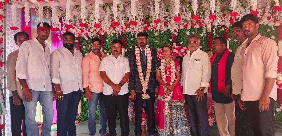 MTMJanasena's tweet photo. మచిలీపట్నం నియోజకవర్గంలో జరిగిన పలు వివాహ కార్యక్రమాల్లో పాల్గొనడం జరిగింది https://t.co/pd1XhoB5Oh