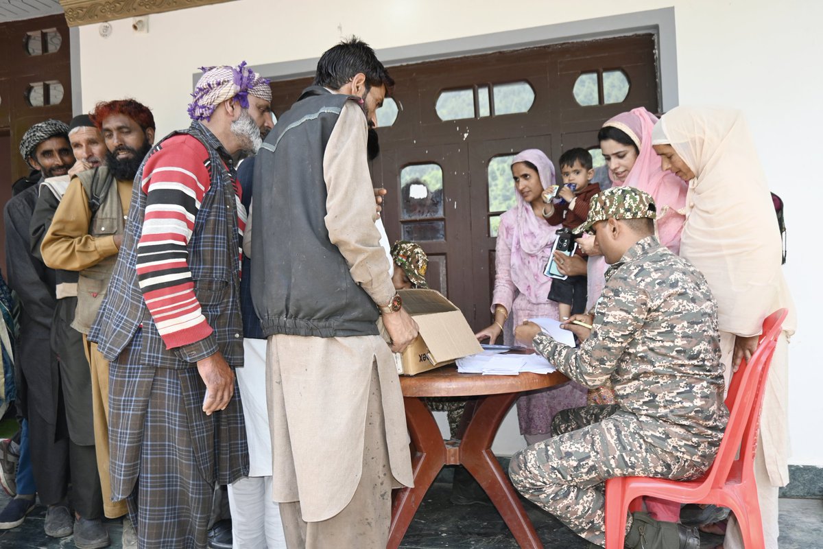 40BNCRPF's tweet photo. Today on 27/06/26 Free Medical Camp under the aegis  of CRPF Madadgar was organised by 40 BN CRPF under CAP at  Hingipora, Kapran under p/s Dooru, Anantnag (J&amp;K)  in which Free Medical Treatment  and Medicines  were provided to 122 persons of different age and gender. https://t.co/klQYg0JBGp
