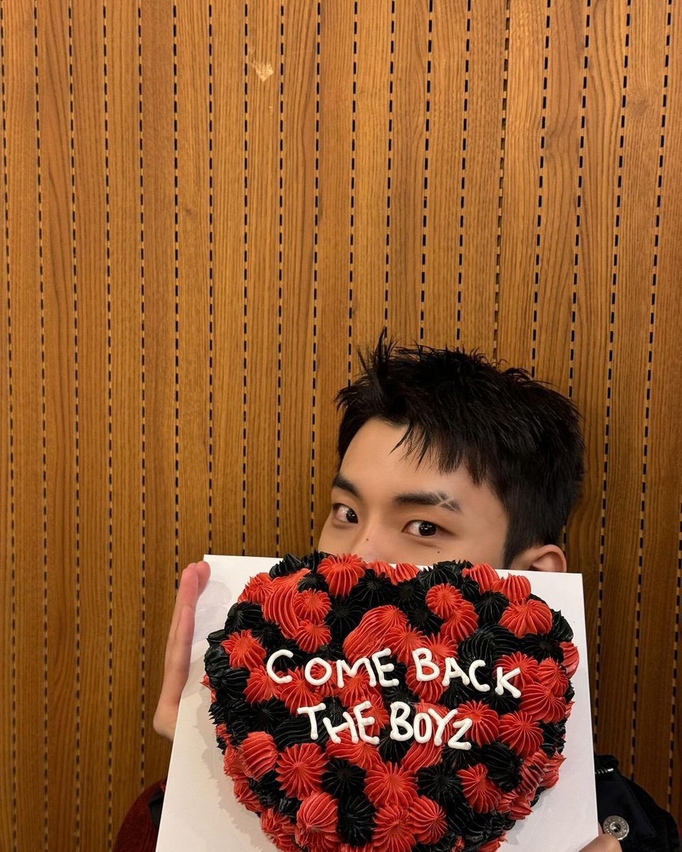 nowplayingQ's tweet photo. 창민시 🐿️❣️ 
(Comeback….😭) https://t.co/tYQo1YtyWk