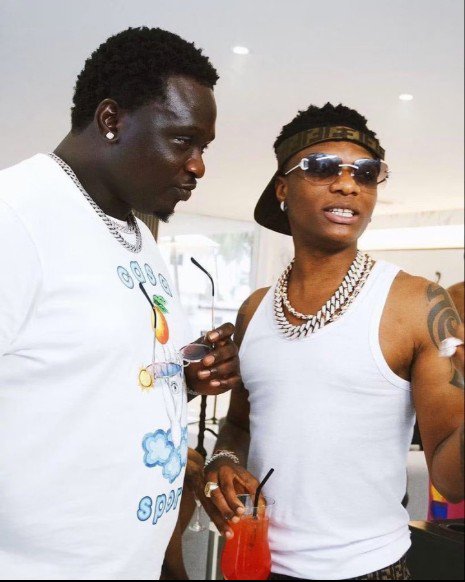 sharpboyjn10830's tweet photo. 🚨`_SPOTIFY NG CHARTS_`🚨
Wande Coal & Wizkid’s “Oshe” opens at #3 with 258K streams 🇳🇬
Two legends, one vibe. 258K on debut and “Oshe” is already ringing out 🔥💿
“Oshe” on repeat yet? 👇
#WandeCoal #Wizkid #Oshe #SpotifyNigeria https://t.co/KfSzIGeAyo