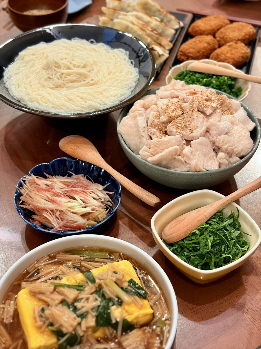ToqTocco's tweet photo. ほんじつのおマンマ🍚 https://t.co/EtVhW65txV