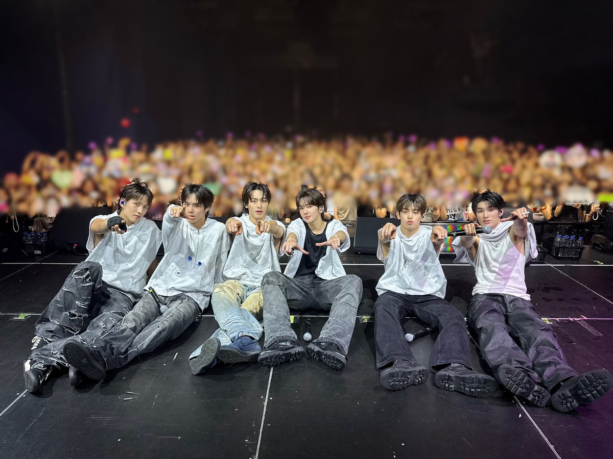 82MAJOR_231011's tweet photo. [📷]
#에이티투데이_260627

82MAJOR CONCERT <BEBEOM: BE THE TIGER> in HONGKONG DAY 1 🇭🇰

#82MAJOR #82메이저 #에이티투메이저
#비범 #BE_THE_TIGER
#82데이 #82TODAY https://t.co/nGRFg8WLUN