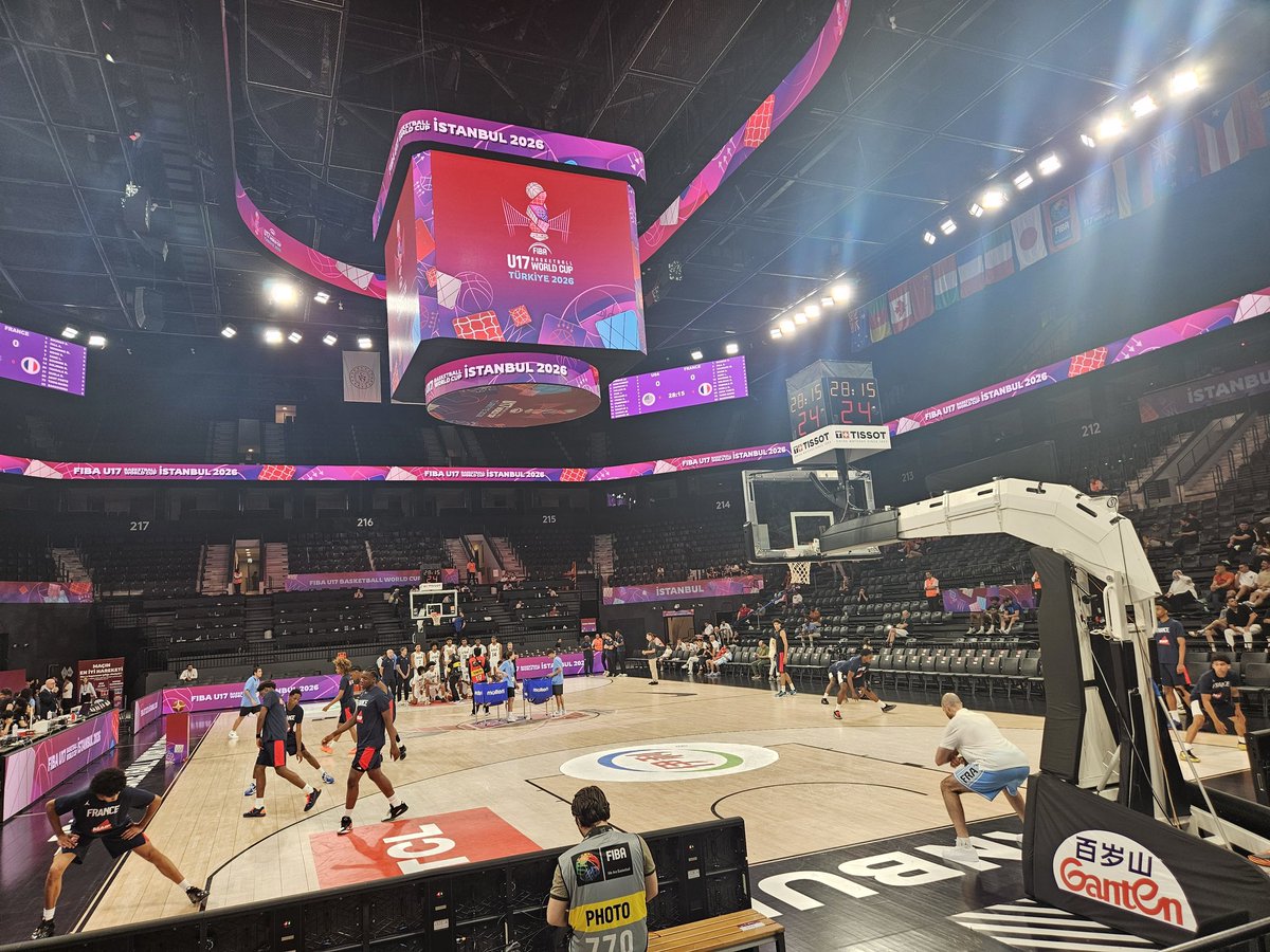 Ko_nba's tweet photo. FIBA U17 WORLD CUP🇹🇷

チケット1,000円未満で未来のスター選手見放題！

あと会場にジョシュ・ギディーいたから写真撮ってもらった、河村勇輝のこと聞いたら笑顔で"My man!"と https://t.co/2aKDmo6Oq3