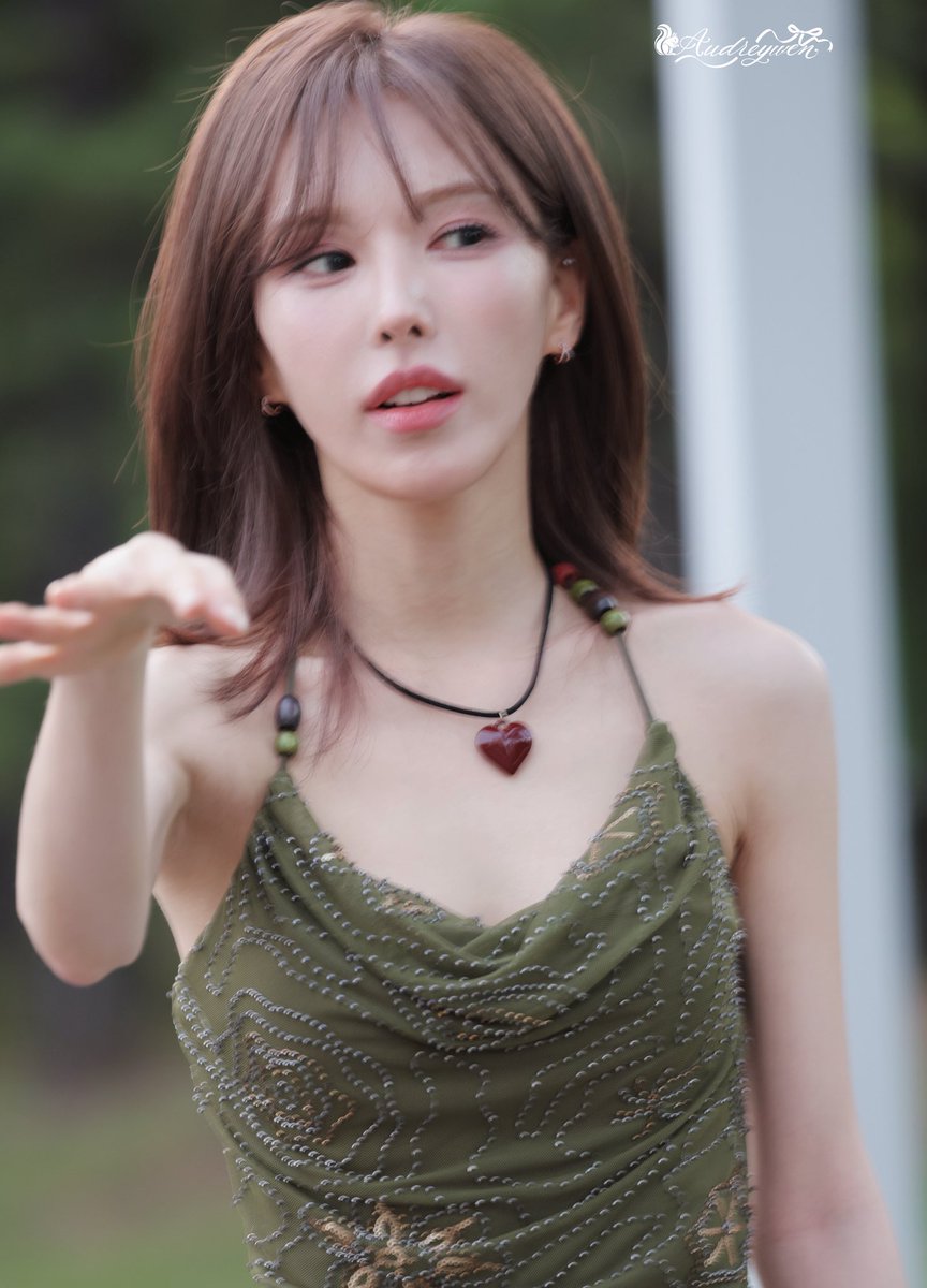 ariawen0221's tweet photo. 🩵🩵🩵
#Wendy
#웬디 https://t.co/pfmBmGJHhn