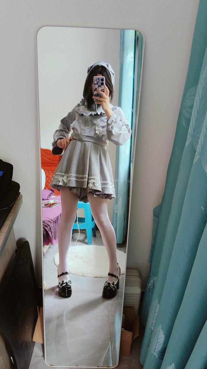 yimin0118's tweet photo. 只适合用来拍照的十厘米高跟 #男娘 #白丝 #高跟 https://t.co/SxOOZTlSwj