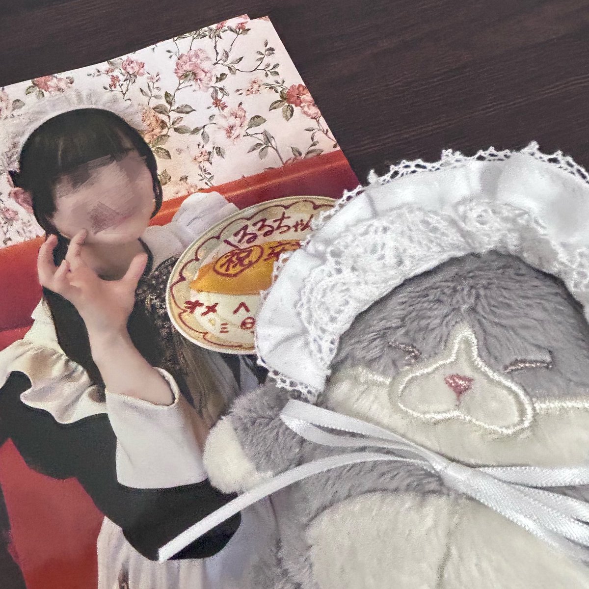 emaid_ruru's tweet photo. 【速報】ブロマイド出来上がりました…❣️

お屋敷に届くまで楽しみにしていてね😻❣️読みにくい箇所は、スマホのライトで照らすと見やすいです。解読頑張って⸝⸝ɞ̴̶̷ ·̮ ɞ̴̶̷⸝⸝)☆🪄︎︎✨

書かれてるメッセージは、みんなの心の中だけで楽しんでもらえると嬉しいです🥳💖 https://t.co/56y2de9YR0