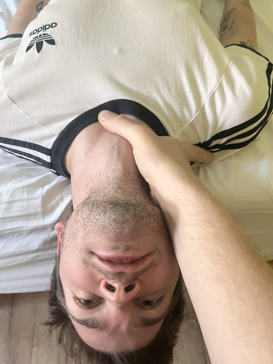 SlavicCouple's tweet photo. Bf is helping me to keep my neck properly. https://t.co/Jzijm9WehQ