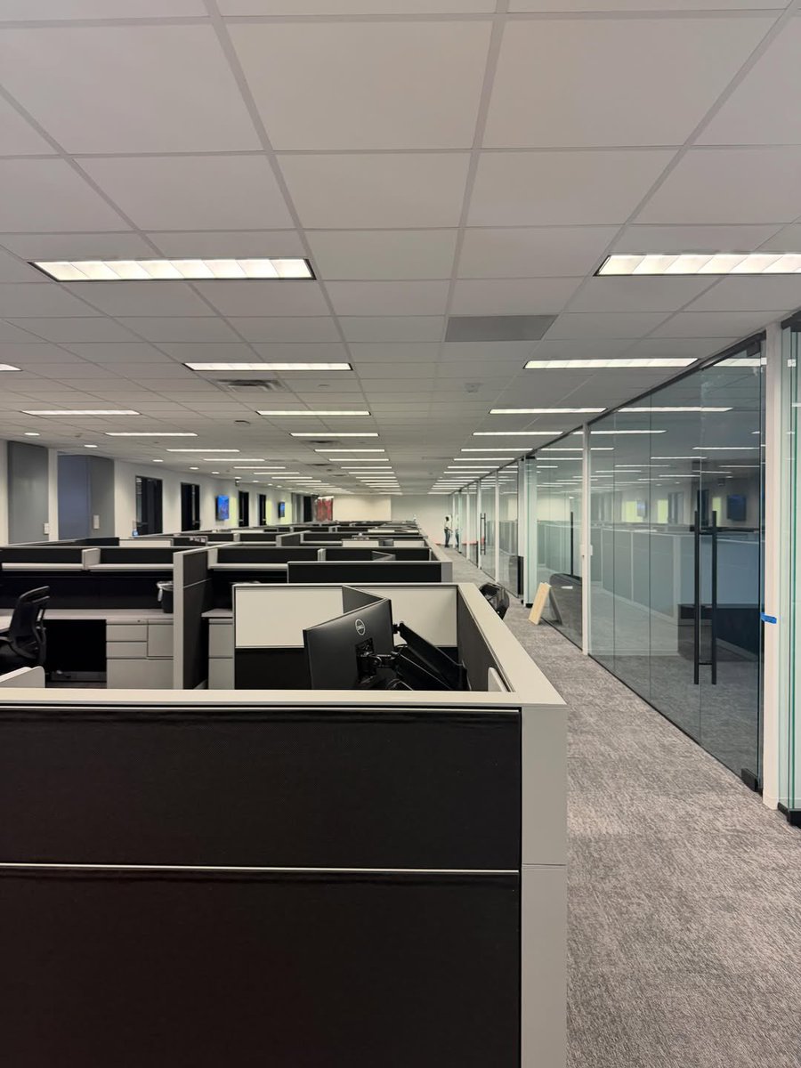 nataliedawsn's tweet photo. 150,000 square feet of new office space for Cardone Ventures to expand into. Opens Monday! 🥹🥹

We’re hiring dozens of people across of portfolio companies in Scottsdale. Trainers. Legal, HR, Accounting, Marketing, Finance professionals. Sales people. Only looking for the best. The committed. And the people who want to help. Dm me if that’s you. In person is a requirement.
