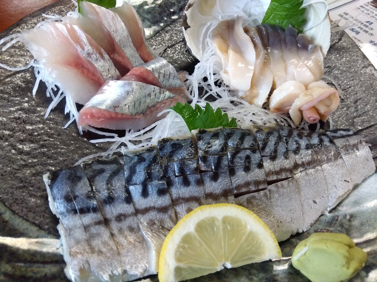 yumispapa's tweet photo. 知らん間に行列のできる大人気店
美味いぞ瑠久！刺身がデッカい！
#瑠久 https://t.co/CpRrHNH3az