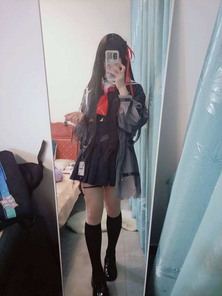 yimin0118's tweet photo. 陪我逛逛学院吧前辈 #男娘 #鸣潮 #千咲 https://t.co/LwnfrHCEdJ