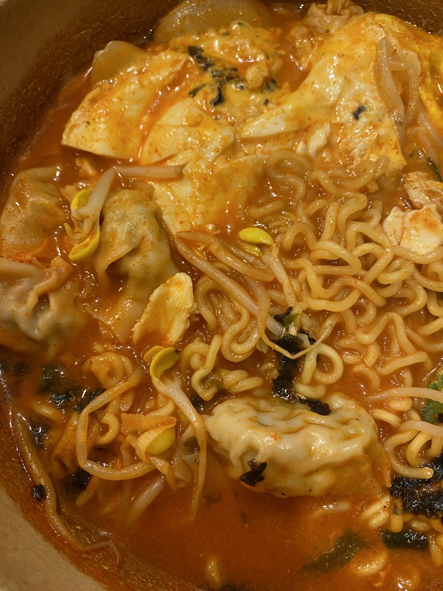 mateatup's tweet photo. 이게 내 엽떡 버전 라면이야 https://t.co/zBSnd1PyBm