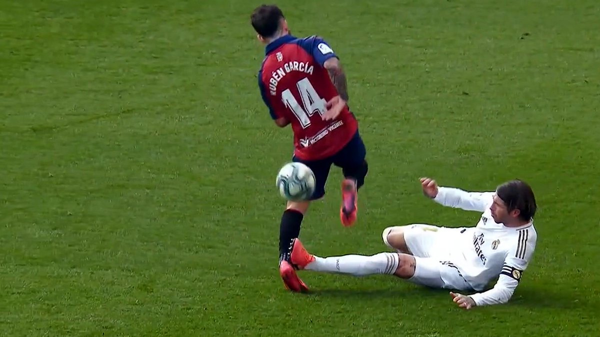 DamiDsP's tweet photo. @SFCSVQ2 Este jugador si sabía ir a maldad… creo que es un poco de su propia medicina https://t.co/fKeLk751hO