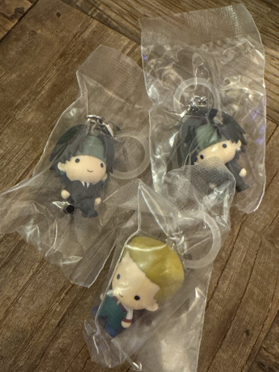 23_joy_23's tweet photo. 【交換】ハンターハンター　ガチャ　HUNTER×HUNTER めじるしアクセサリー　
miniteen seventeen セブチ

譲⇨クロロ×2 フィンクス×1
　　バーノン　ミンギュ　ウジ　ジョシュア

求⇨mikkoめじるし
　　その他過去ガチャ検討

郵送での交換お願い致します🥰 https://t.co/pxR59hhsvm