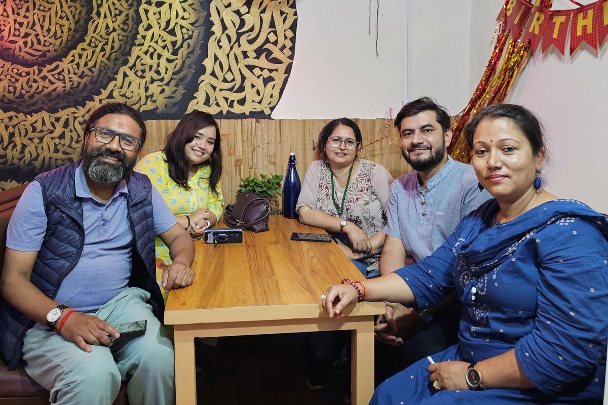 SangharshaPanta's tweet photo. सपनालाई वास्तविकतामा बदल्न साहस, मेहनत र विश्वास चाहिन्छ, र तपैले @KantiAdhikari3 त्यो गरेर देखाउनुभयो । ❤️
तपै, @baabajee दाइ र सम्पूर्ण परिवारलाई नयाँ रेस्टुरेन्टको शुभारम्भको हार्दिक बधाई!
यो नयाँ यात्रा स्वाद, सफलता, समृद्धि र अनगिन्ती खुसीहरूले भरिपूर्ण बनोस्। 
Congrats! https://t.co/XsfaWD6XOb