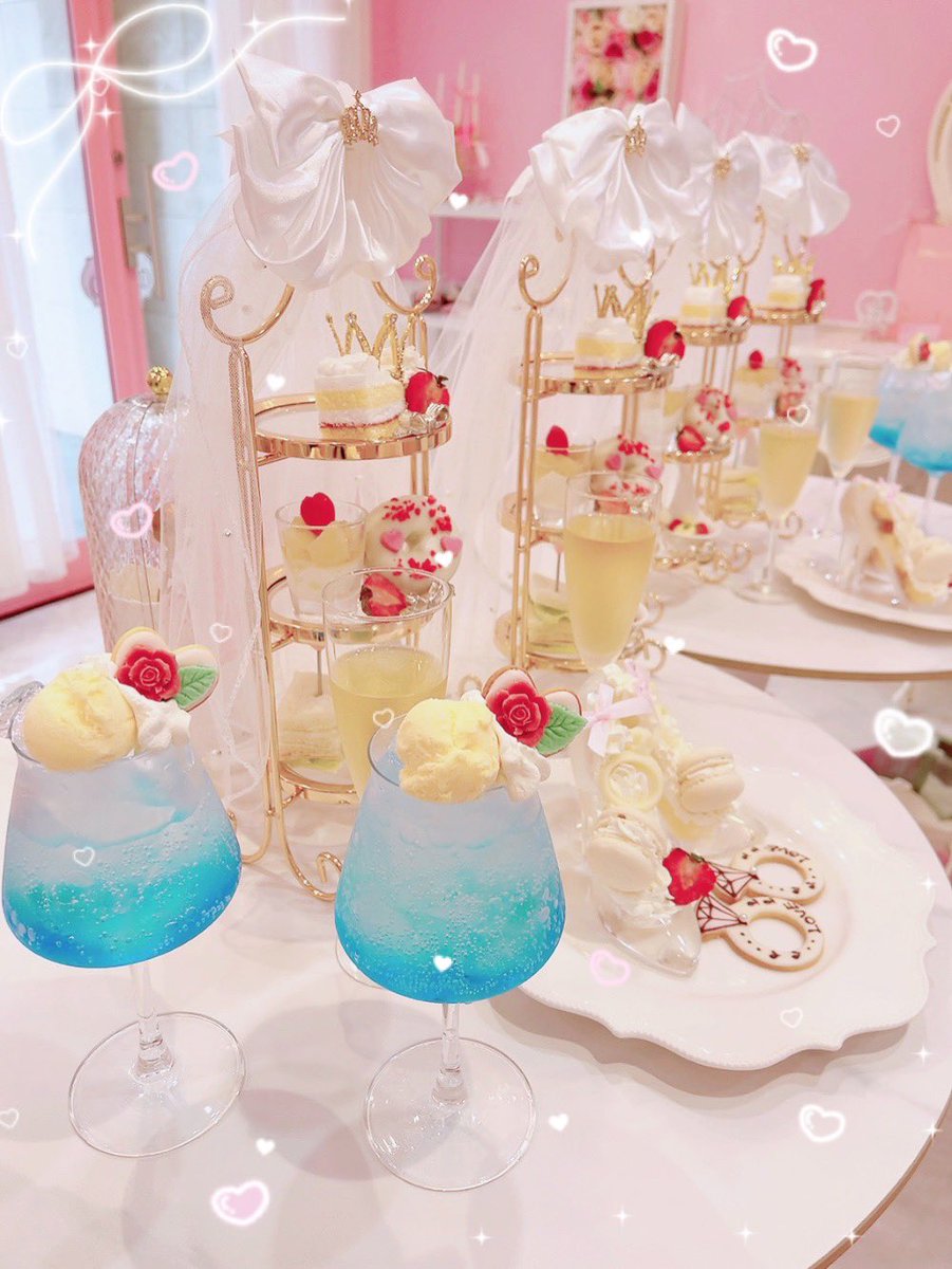 Senna_A_'s tweet photo. 🫖🍰💍🤍

可愛いお友達と可愛いヌン食べて、欲しかったお洋服お迎えできて、色々お話しながら秋の予定たくさん決めた、そんな1日🫶⌛️
とっても多幸感💓(̨̡՞ o̴̶̷̤  ̫ o̴̶̷̤՞ )̧̢

またちゃんと投稿するけど（いつになるのやら😂）今回の特に好みだったのでまた行けたらいいな！💍👑🪽 https://t.co/cdxEmTkEx1